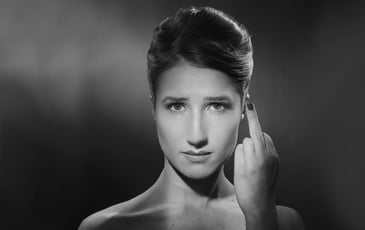 Marie S'infiltre