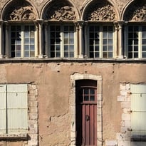 Visite libre de la maison canoniale du XIIIᵉ siècle face à la cathédrale