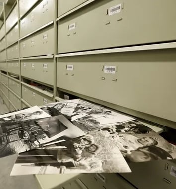 Visite des archives photographiques Sygma
