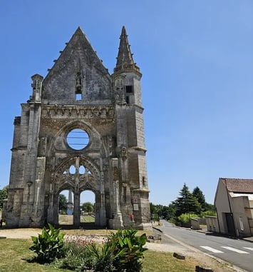 Visite guidée de la chapelle et du cimetière du Champdé